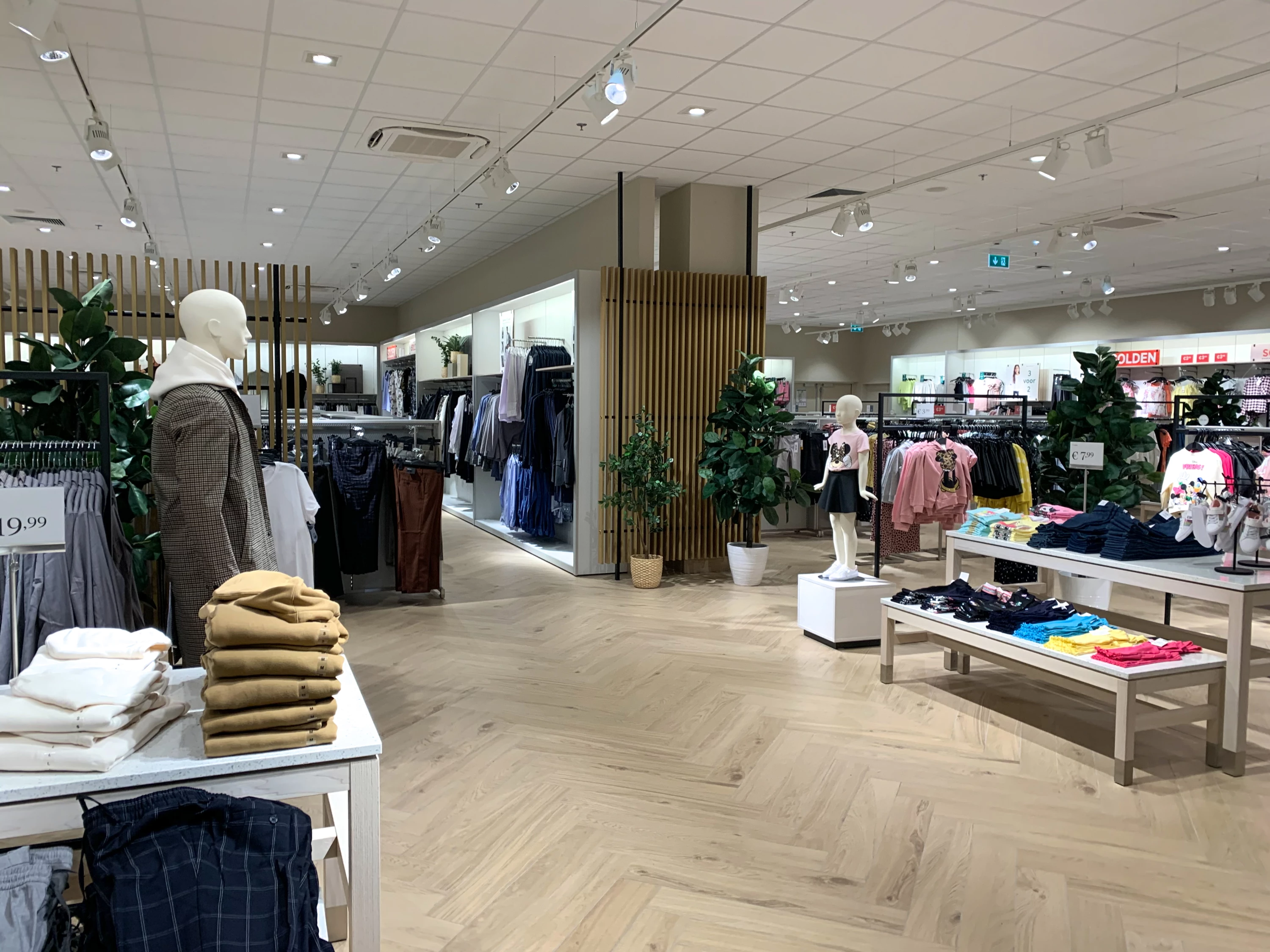 H&M